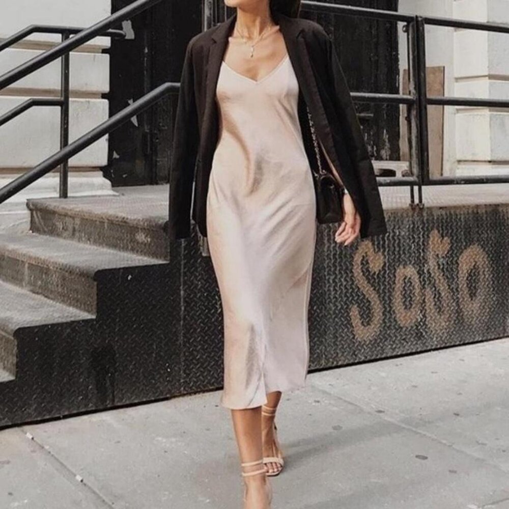 BNWT WILFRED FREE | Beige Midi V-Neck Spaghetti Strap Slip Dress (Size XXS) - Picture 1 of 10
